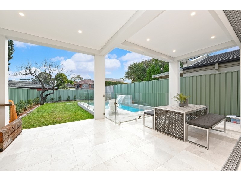 37 Evelyn Street North, Sylvania NSW 2224