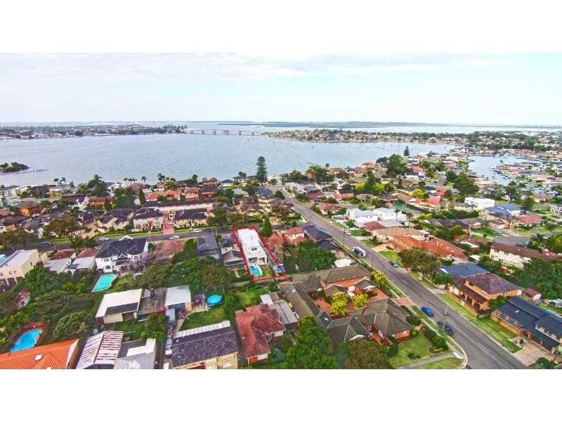 37 Evelyn Street North, Sylvania NSW 2224