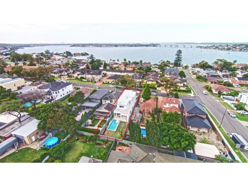 37 Evelyn Street North, Sylvania NSW 2224