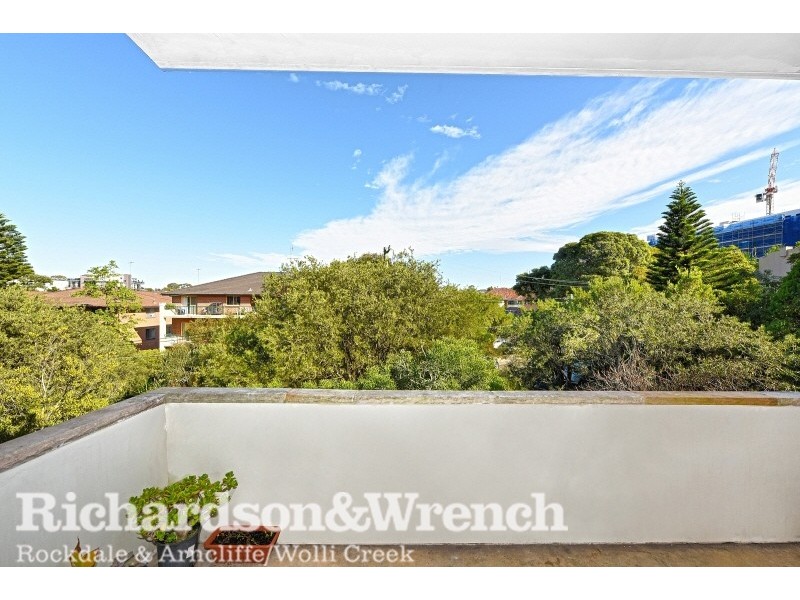 8/4 Hayburn Avenue, Rockdale NSW 2216