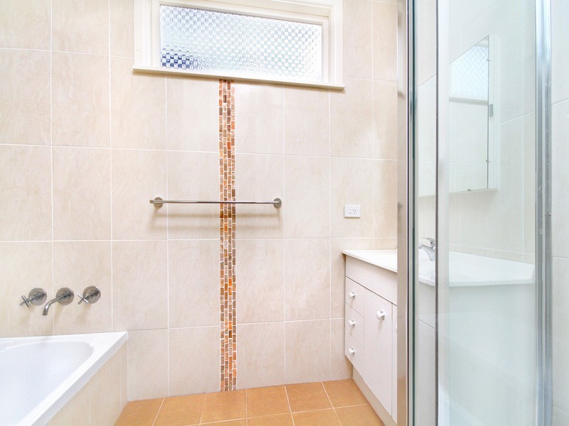 4 Seine Place, Miranda NSW 2228