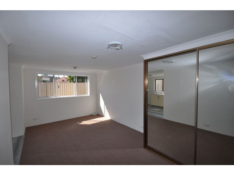 8a Arana Close, Banksia NSW 2216