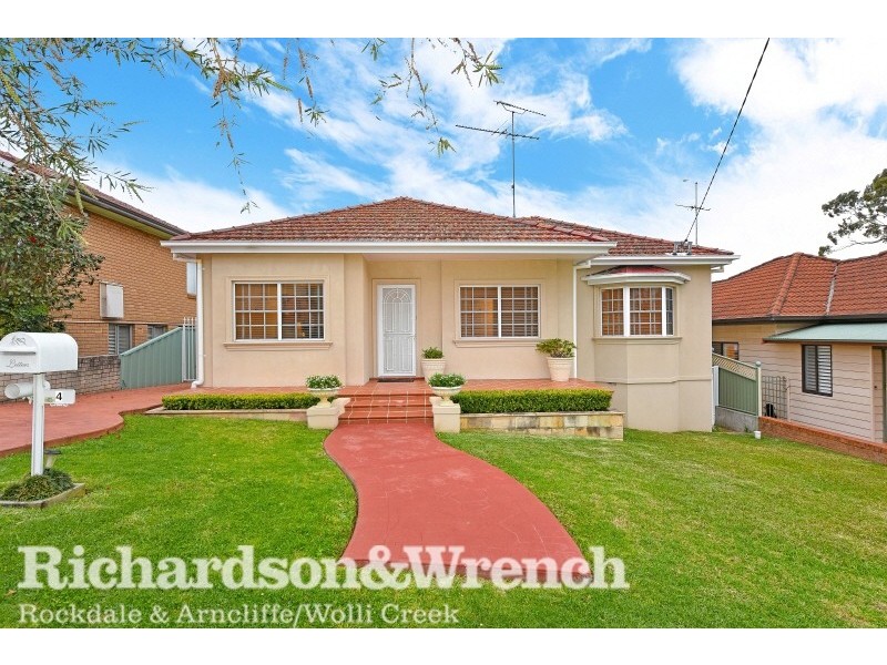 4 Moombara Avenue, Peakhurst NSW 2210