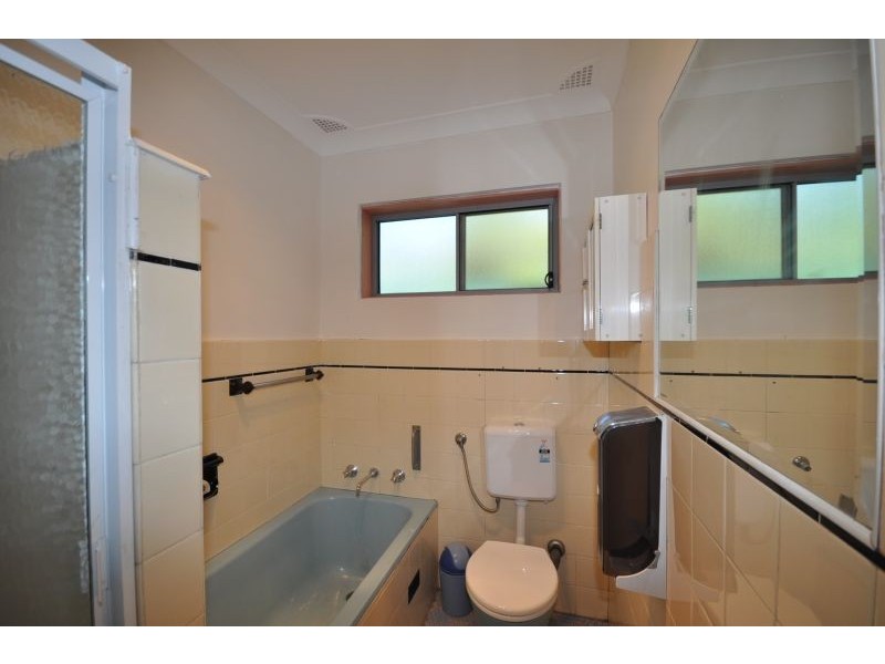 4a Buchanan Street, Carlton NSW 2218