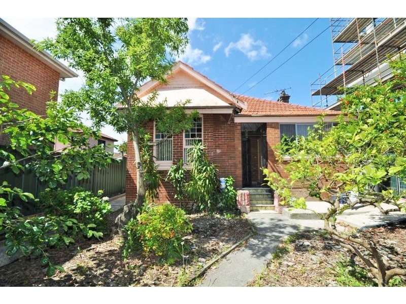 4 Buchanan Street, Carlton NSW 2218