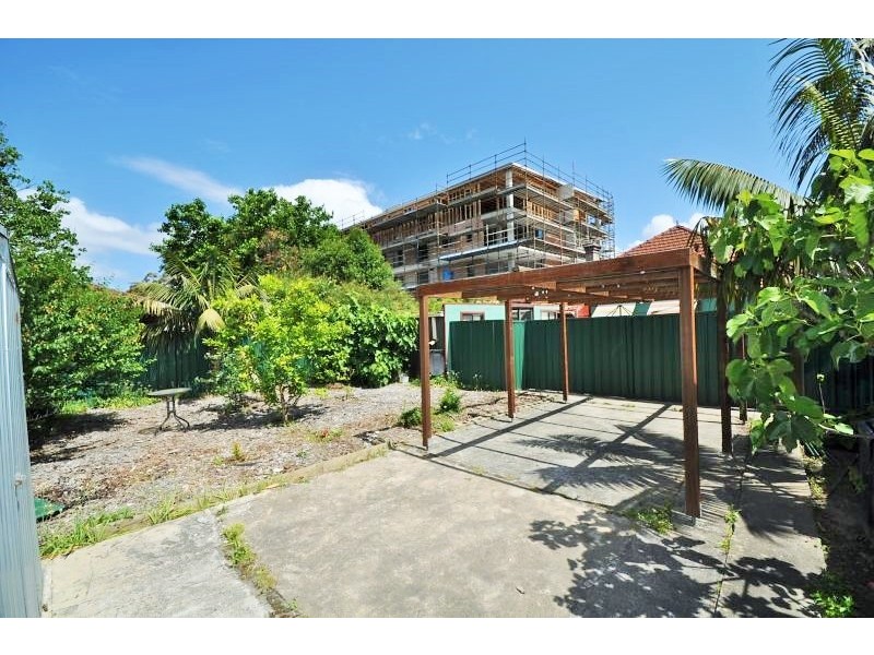 4 Buchanan Street, Carlton NSW 2218