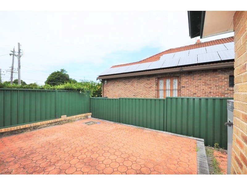 1/105 West Botany Street, Arncliffe NSW 2205