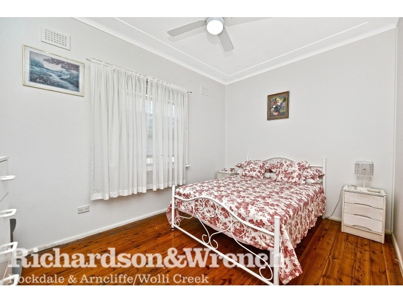 21 Lynwen Crescent, Banksia NSW 2216