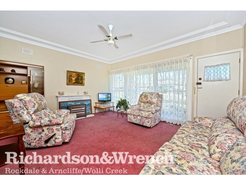 21 Lynwen Crescent, Banksia NSW 2216