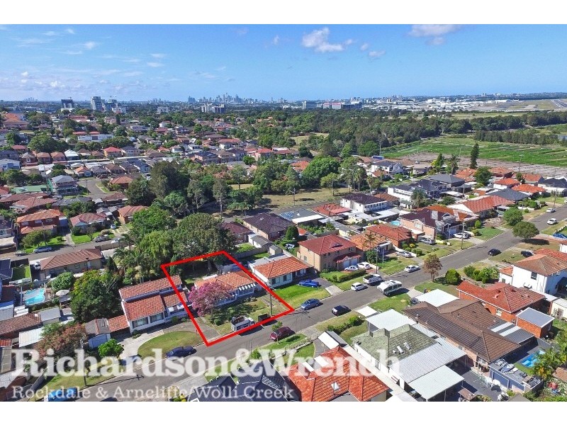 21 Lynwen Crescent, Banksia NSW 2216