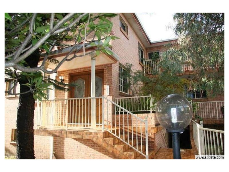 2/85 Lyons Road, Drummoyne NSW 2047