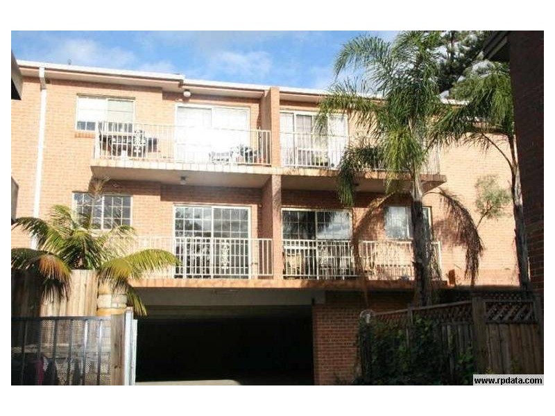 2/85 Lyons Road, Drummoyne NSW 2047