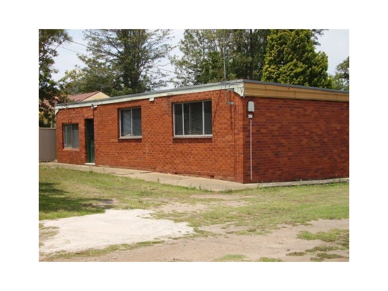 19 Haig Avenue, Georges Hall NSW 2198