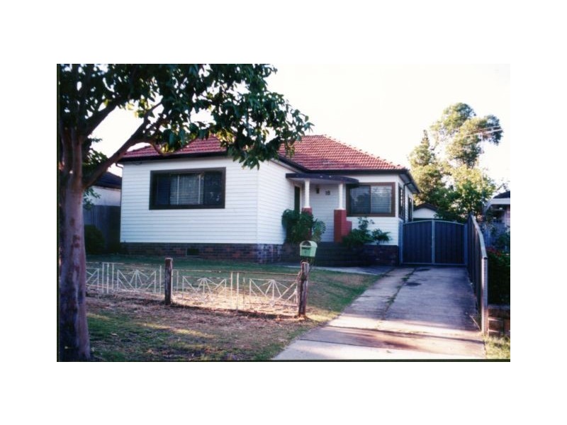 18 Mitcham Road, Bankstown NSW 2200