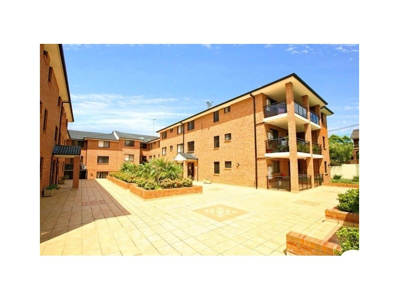 30/2a Mulla Road, Bankstown NSW 2200