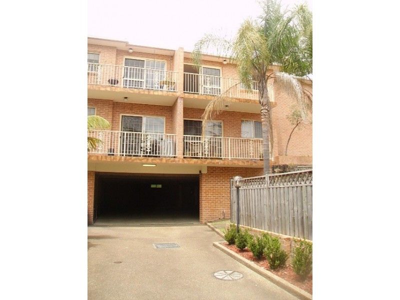 4/85  Lyons Road, Drummoyne NSW 2047