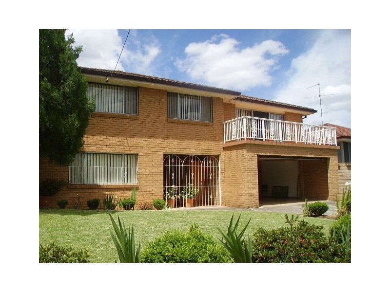 28 Allingham St, Condell Park NSW 2200