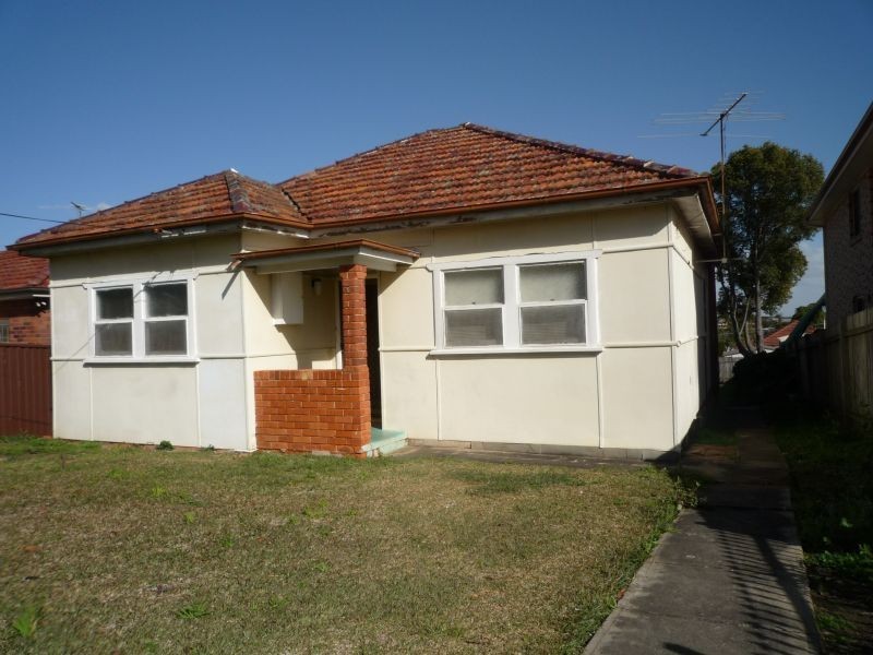 34 Woodbine Street, Yagoona NSW 2199