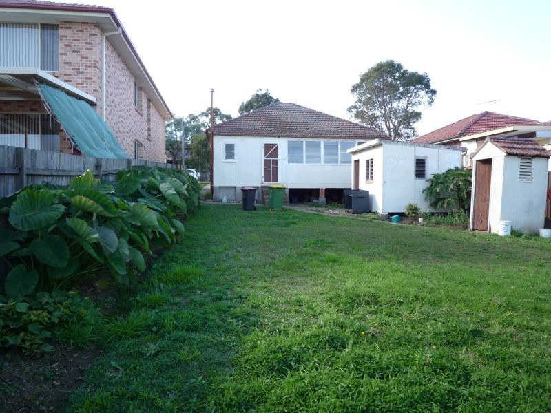 34 Woodbine Street, Yagoona NSW 2199