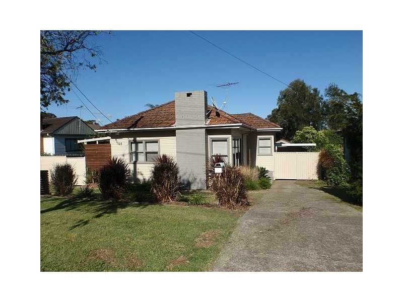 120 Hinemoa Street, Panania NSW 2213