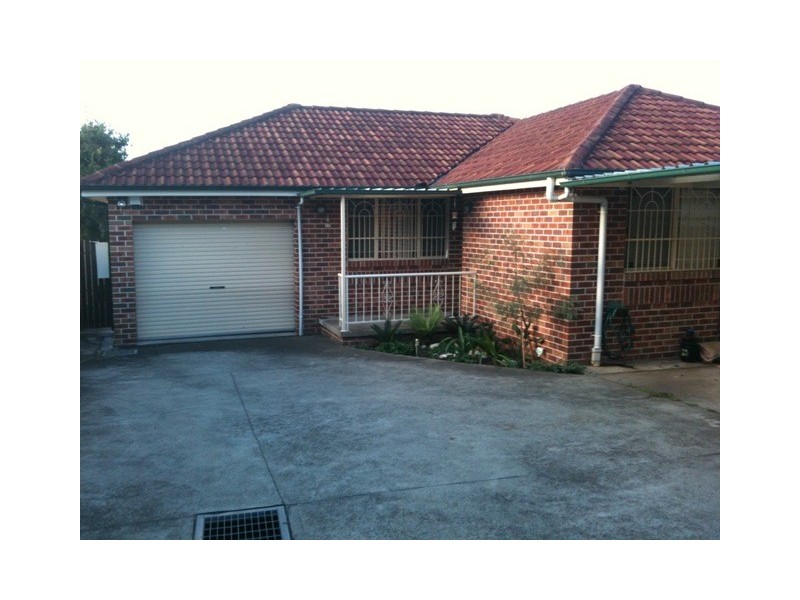 2/17 Claribel Street, Bankstown NSW 2200