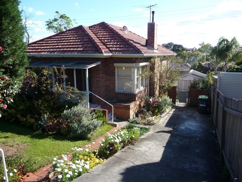 172 Hillcrest Avenue, Greenacre NSW 2190