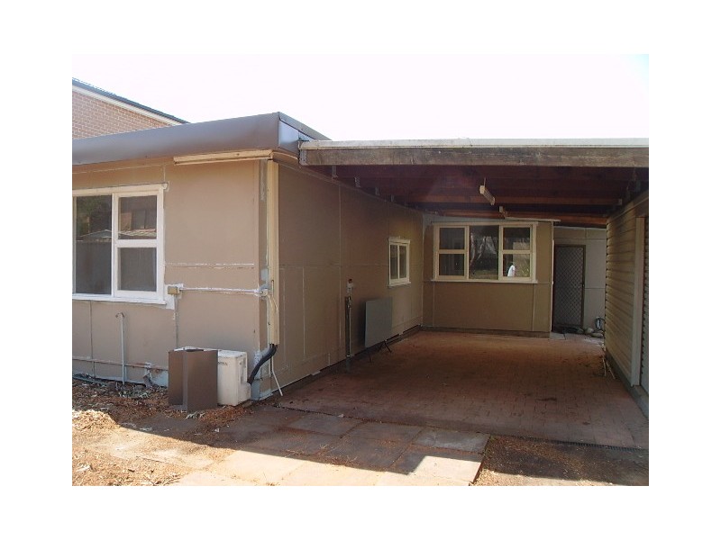 3 Marina Crescent, Greenacre NSW 2190