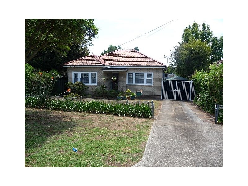 8 Birdsall Avenue, Condell Park NSW 2200