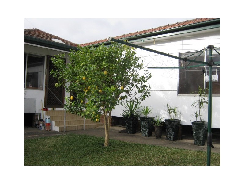 1/113 Brunker Road, Yagoona NSW 2199