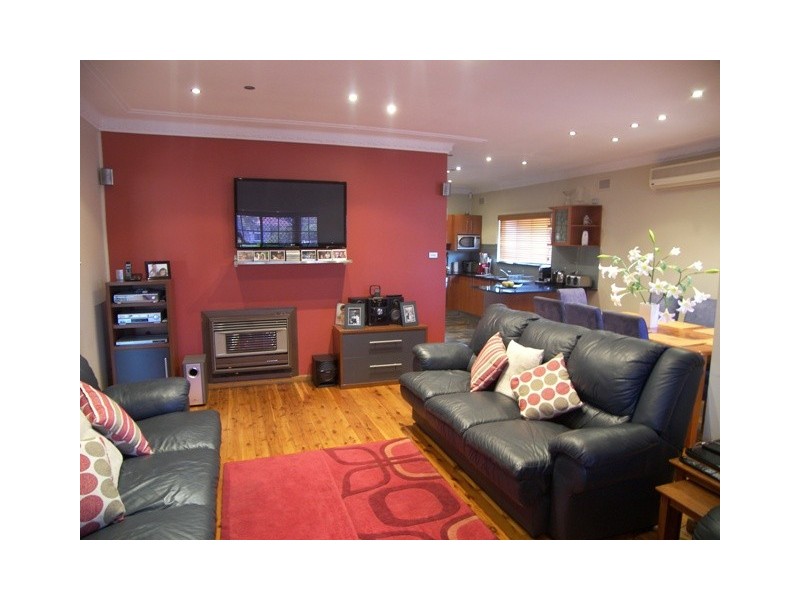 1 Eric Ave, Bass Hill NSW 2197