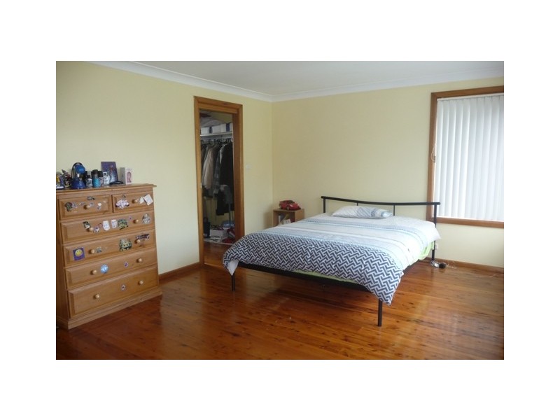 1 Allena Close, Georges Hall NSW 2198