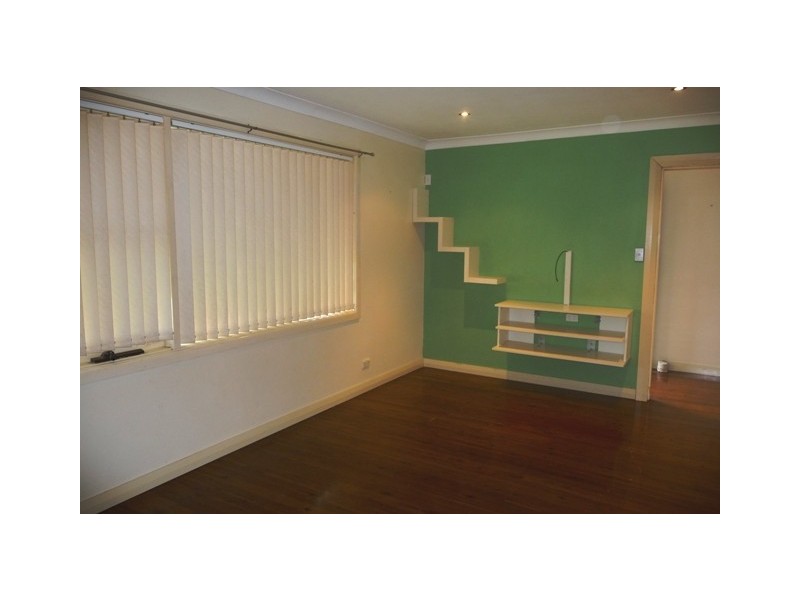 6 Ayres Crescent, Georges Hall NSW 2198