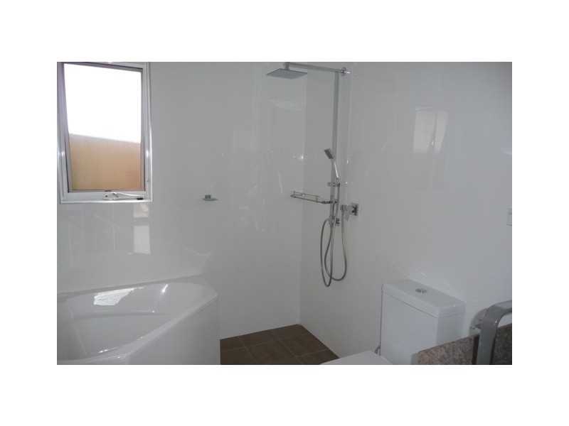 6 Ayres Crescent, Georges Hall NSW 2198