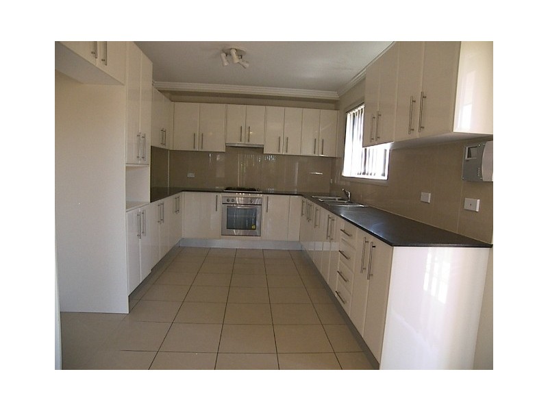 1/17 Sunset Avenue, Bankstown NSW 2200