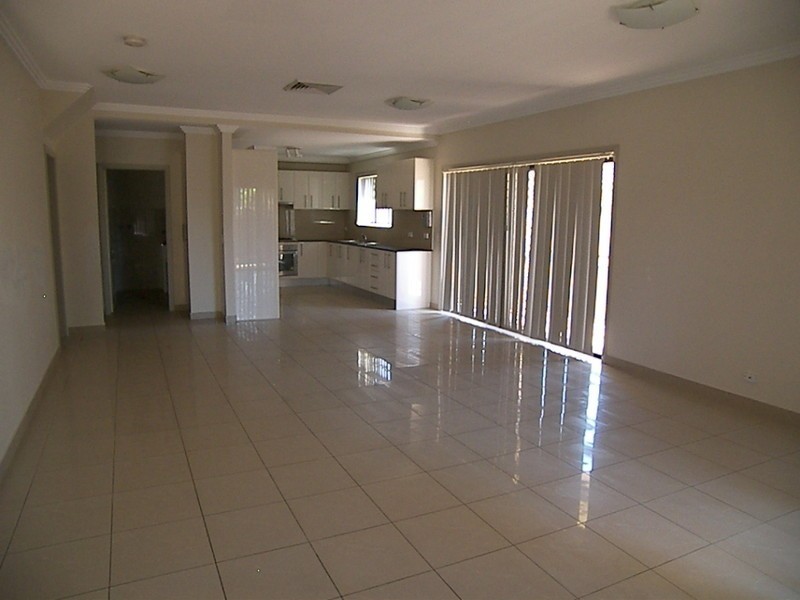 1/17 Sunset Avenue, Bankstown NSW 2200