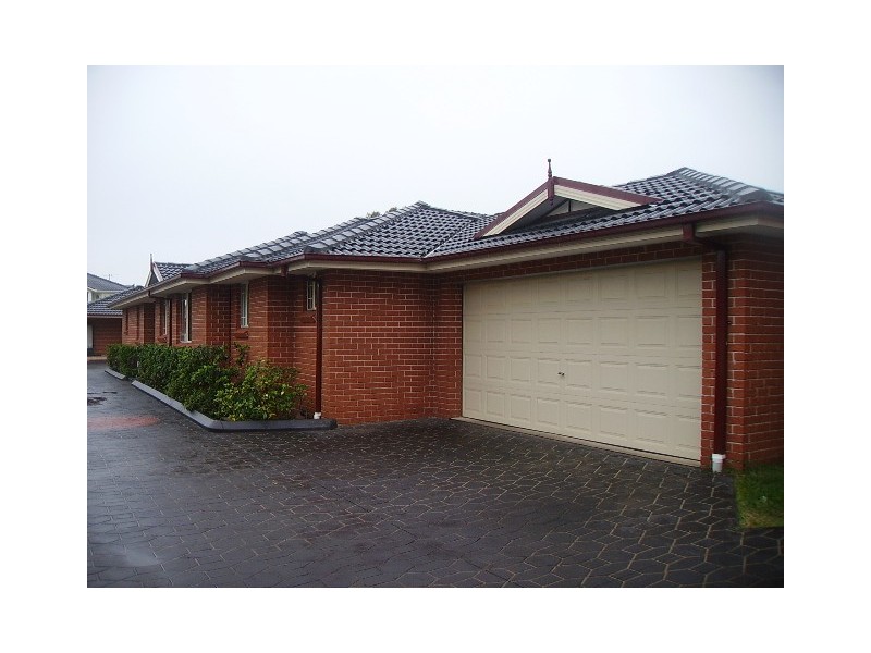 2/5 Pringle Avenue, Bankstown NSW 2200