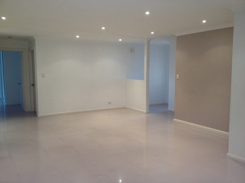 4/6 Gleeson Avenue, Condell Park NSW 2200