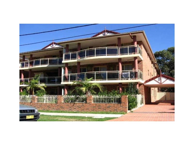 14/8 Bungalow Crescent, Bankstown NSW 2200