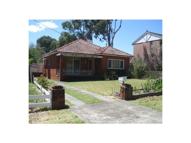 11 Chiswick Road, Greenacre NSW 2190