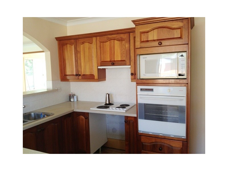 26 Lincoln Road, Georges Hall NSW 2198