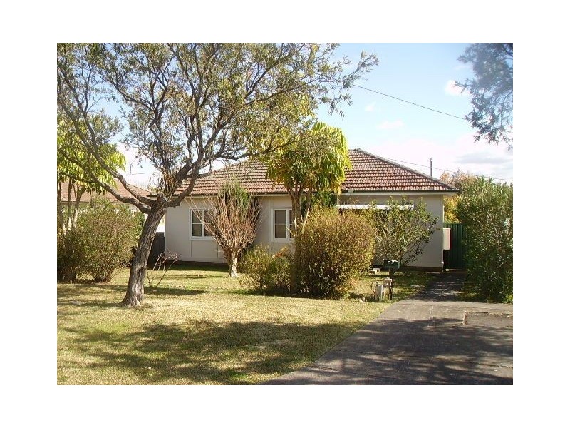 12 Gray Cres, Yagoona NSW 2199