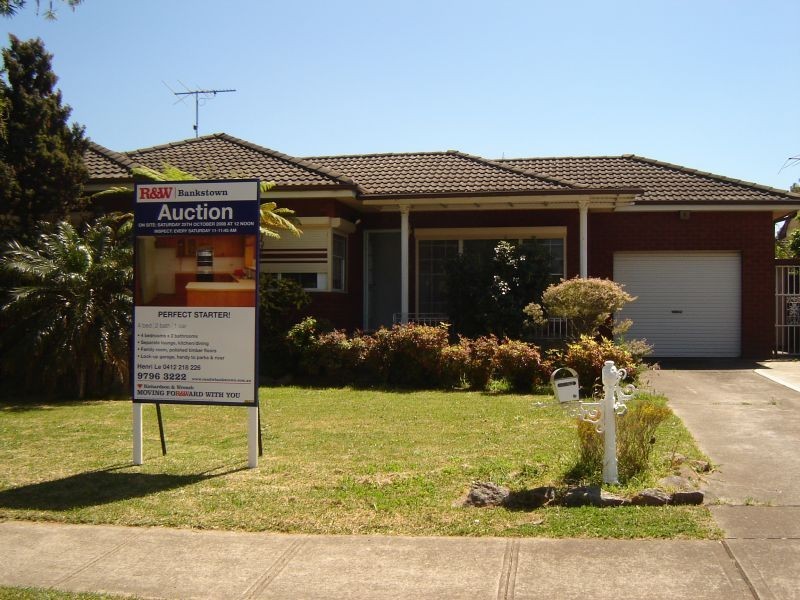 13 DENMAN, Georges Hall NSW 2198