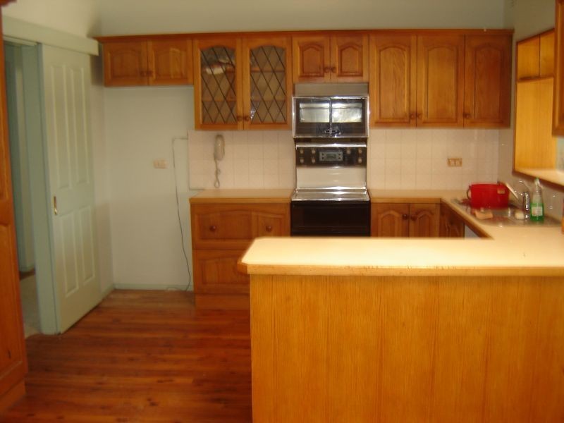 13 DENMAN, Georges Hall NSW 2198