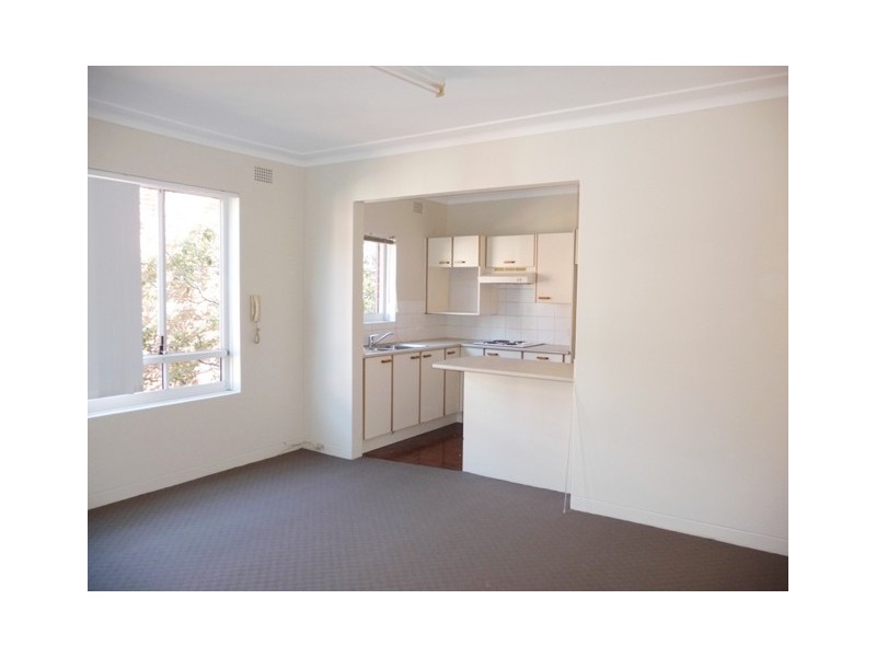 8/8 Bank Street, Meadowbank NSW 2114