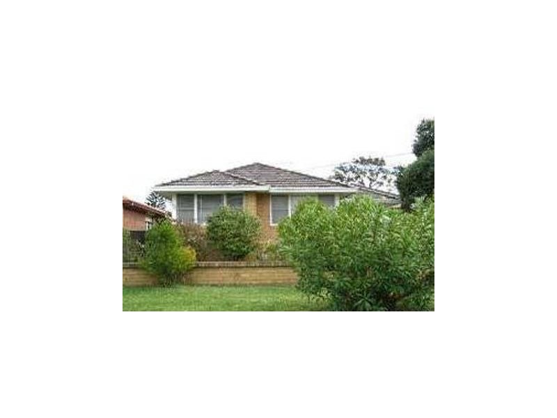 8 Ogmore Court, Bankstown NSW 2200