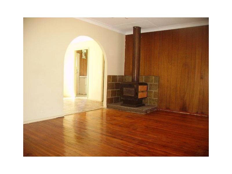 60 Amaroo Avenue, Georges Hall NSW 2198