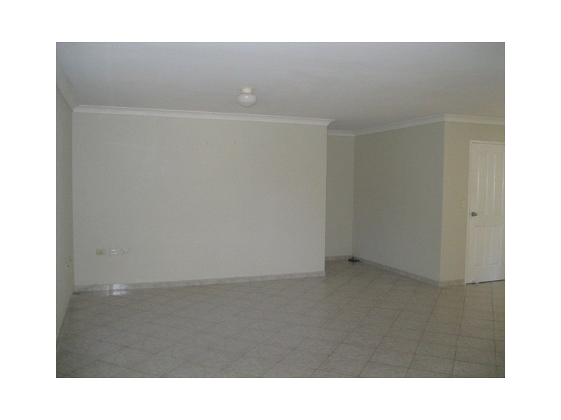 2/68 Reynolds Ave, Bankstown NSW 2200