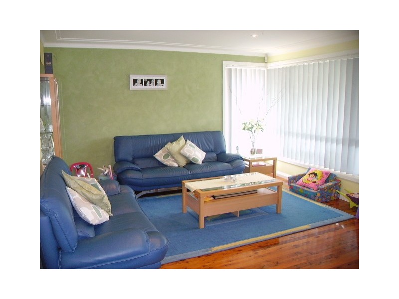 132 Flinders Road, Georges Hall NSW 2198