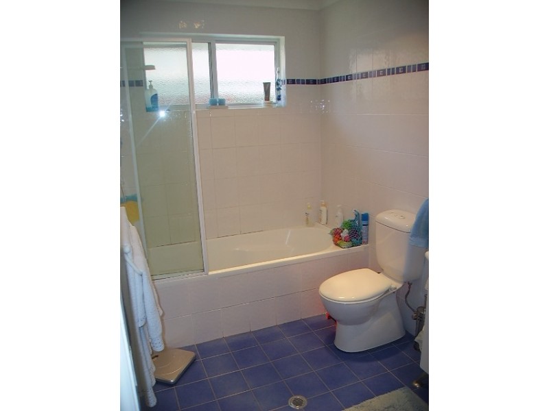 132 Flinders Road, Georges Hall NSW 2198