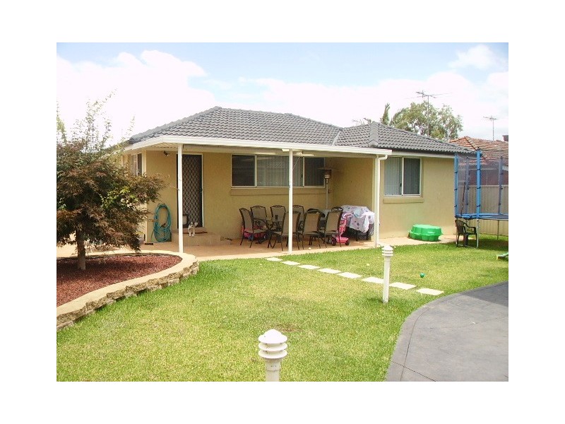 132 Flinders Road, Georges Hall NSW 2198